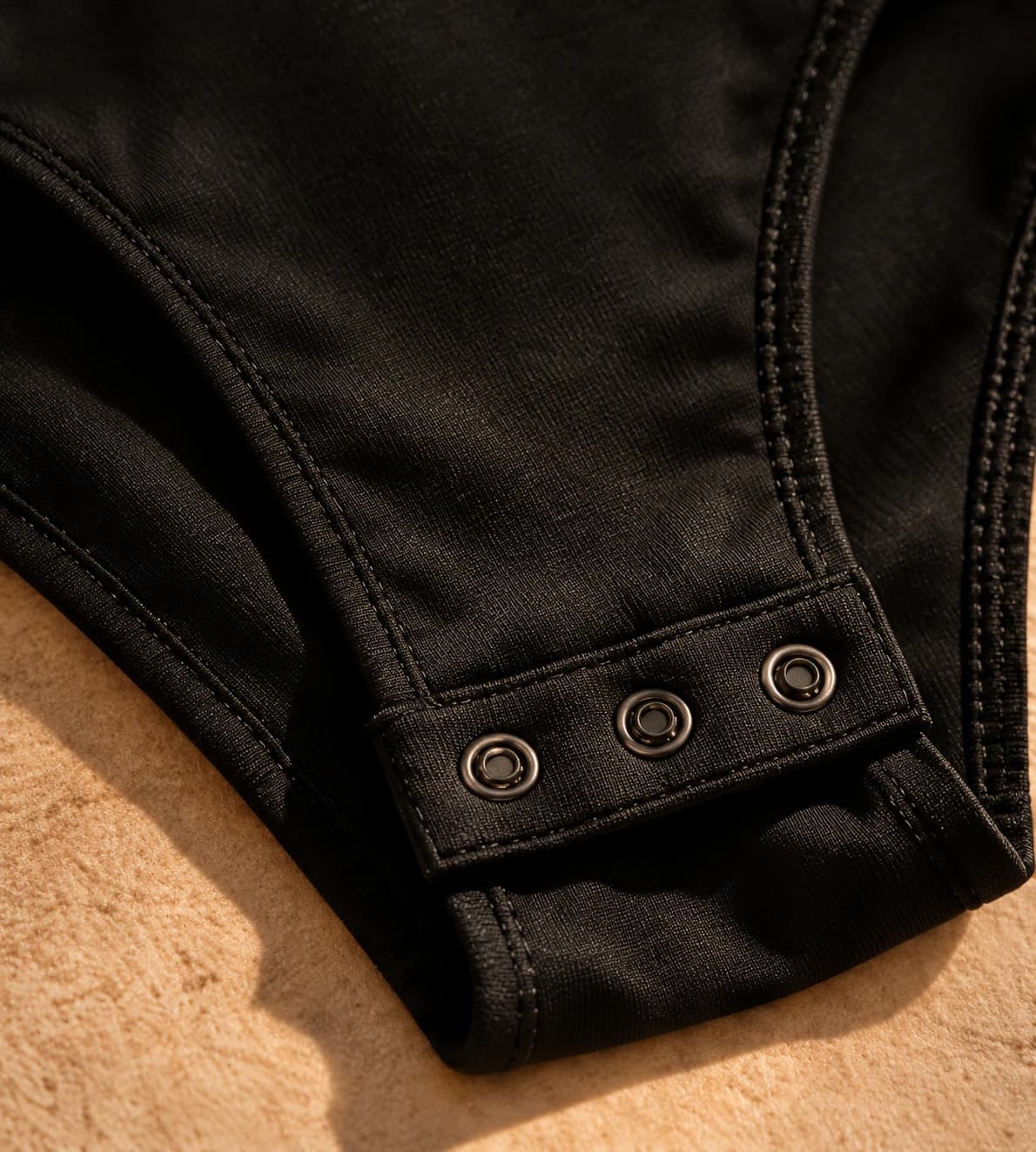 Détail de la fermeture à pressions